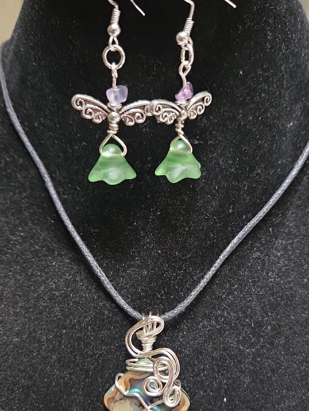 Abalaone shell necklace and Fluorite set